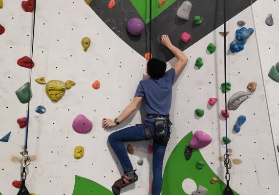 Golden Gecko Climbing C2